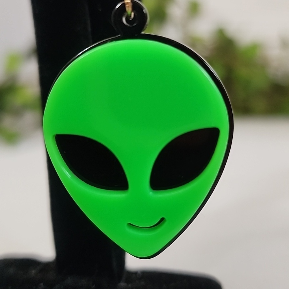 Resin Green with Black Alien Face Earrings - Picture 6 of 9